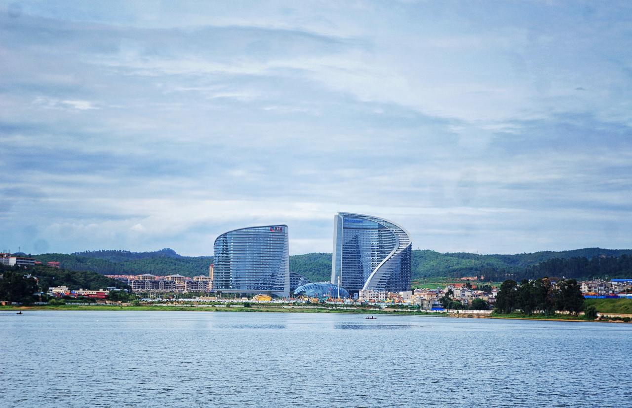 Howard Johnson Flower City Hotel Kunming Eksteriør bilde